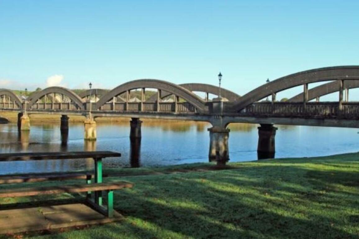 Bridge closes suddenly due to concerns of its 'structural integrity'