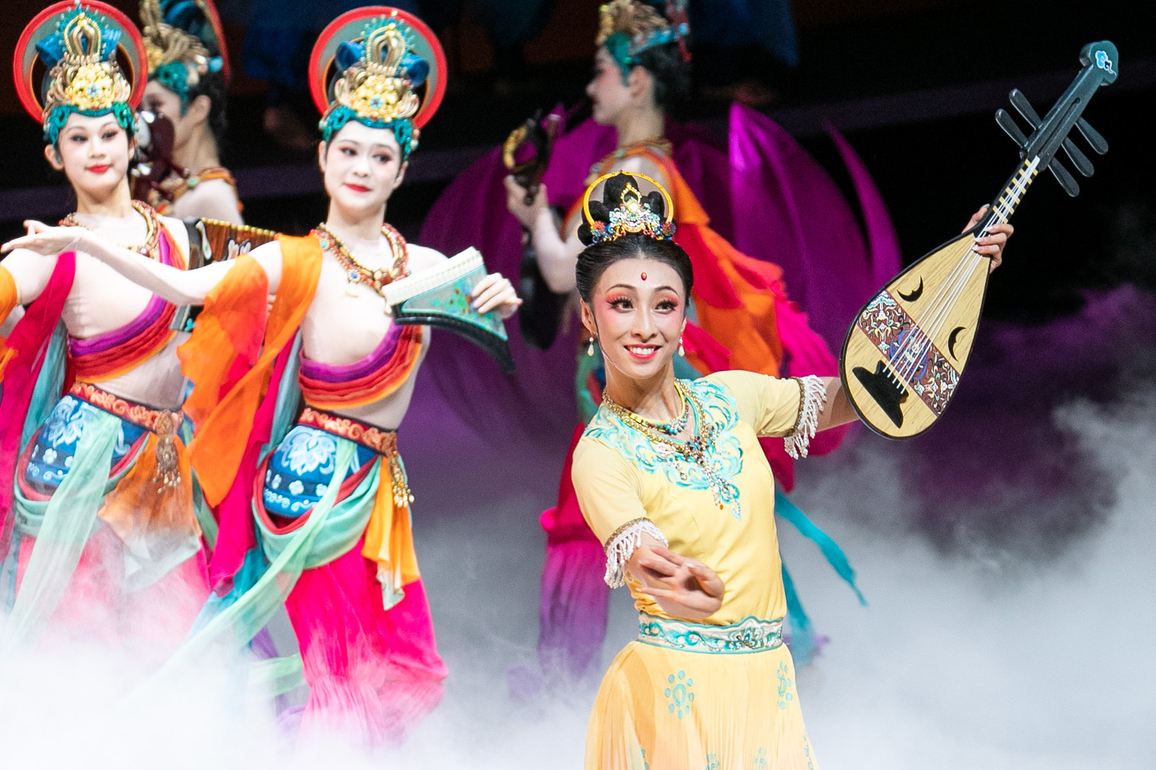 CHINA-GANSU-LANZHOU-"FLOWER RAINS ALONG SILK ROAD"-NEW VERSION-DEBUT (CN)