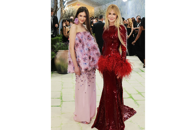 Nicole Kidman paints Met Gala red in dazzling gown, poses with daughter