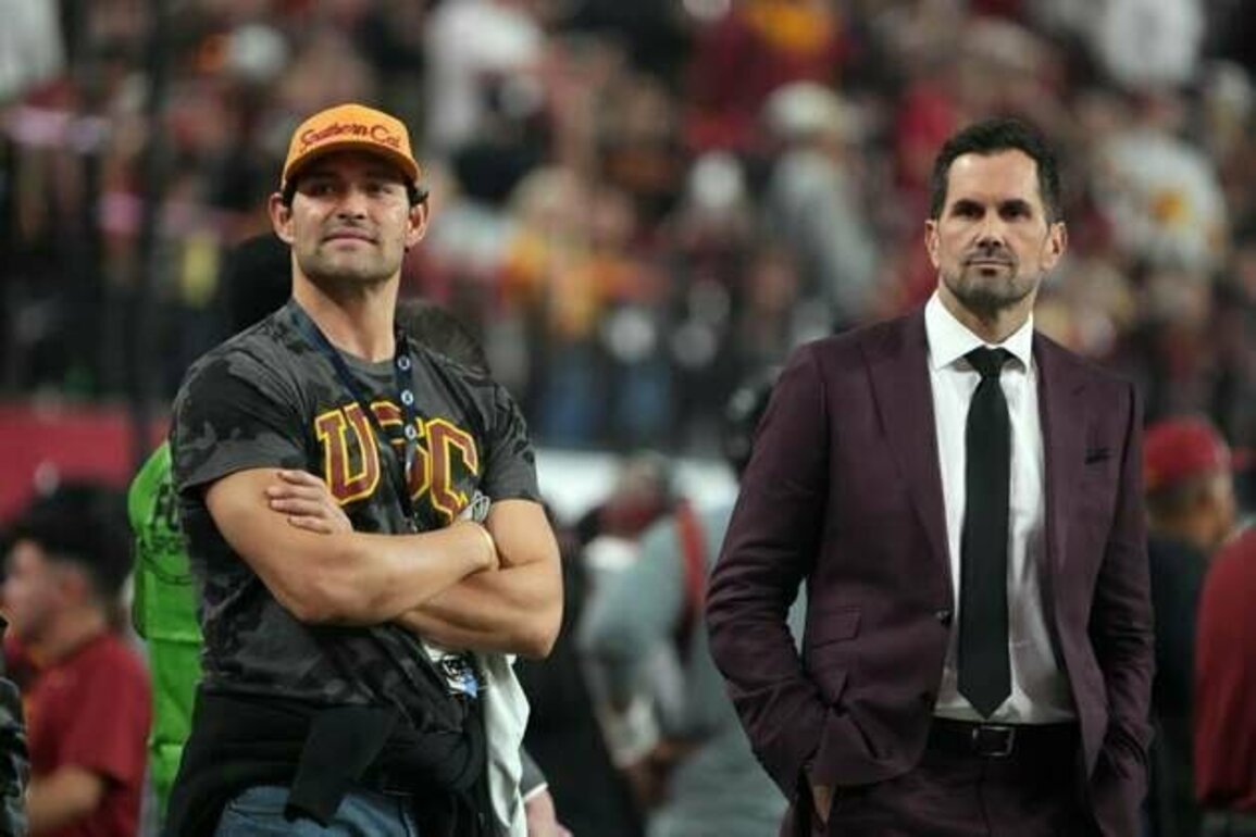 Mark Sanchez out of hospital, officially booked at jail