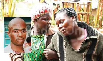 Nnamwandu Scovia Nakitende (ku ddyo) nga bamukwatiridde. Mu katono ye mugenzi Jjaggwe bw'abadde afaanana Nnamwandu Scovia Nakitende (ku ddyo) nga bamukwatiridde. Mu katono ye mugenzi Jjaggwe bw'abadde afaanana