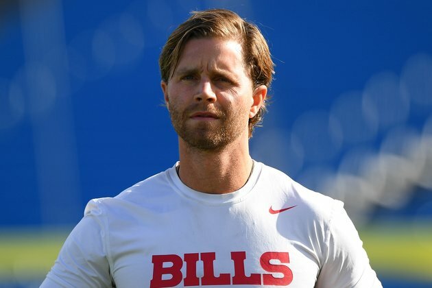 Report: Jaguars adding kickers Hauschka, Rosas