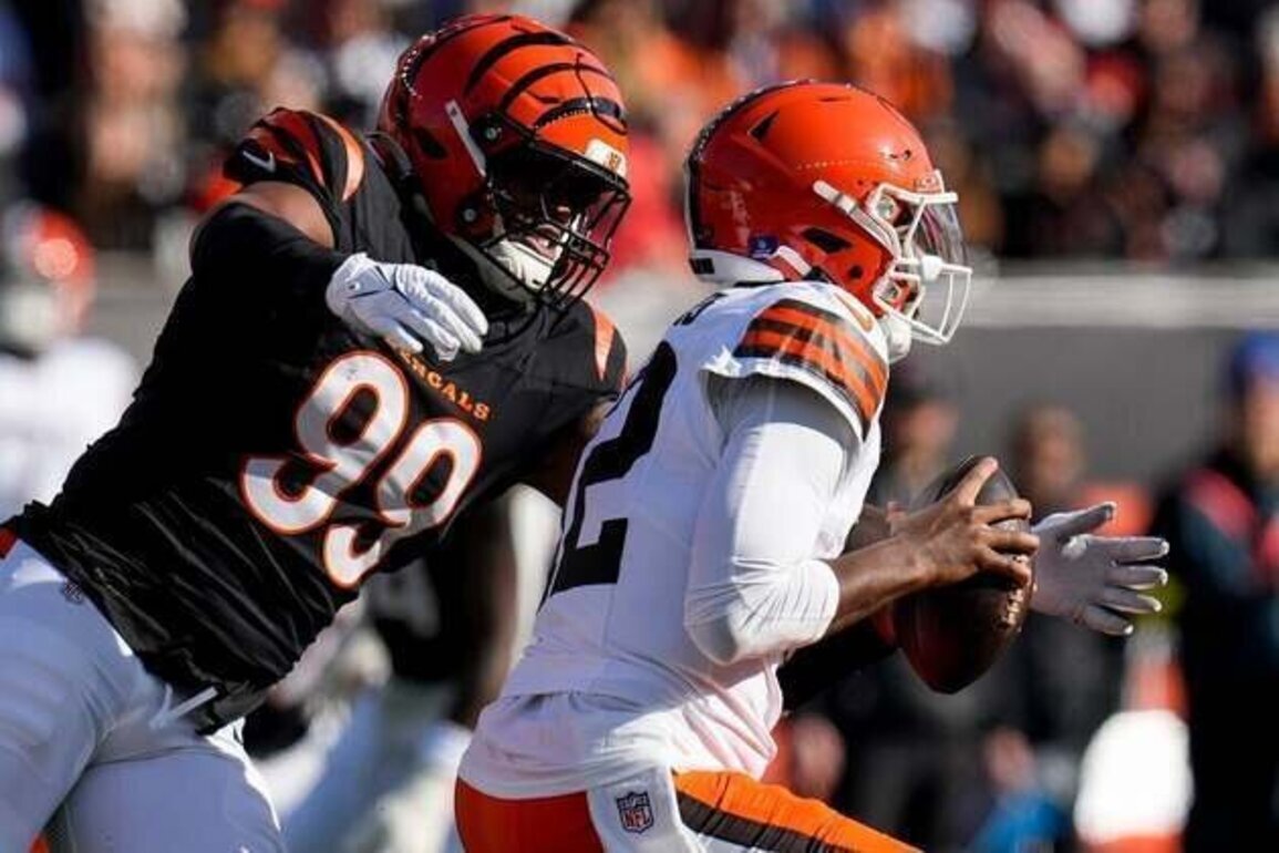 Fifth-year options roundup: Bengals decline Myles Murphy
