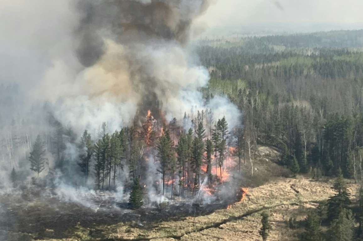 Thousands To Evacuate As Canada's Manitoba Province Declares Wildfire Emergency - IBTimes