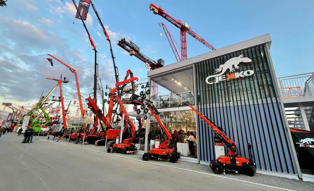 The increase in electric-powered plant was a key takeaway for the SkyJacks’ team during bauma 2025