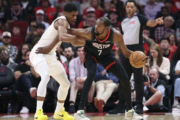 Kevin Durant comes up big in Rockets' win over Cavaliers