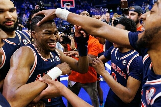 Miles Kelly, No. 1 Auburn bring hot hands to No. 22 Texas A&M