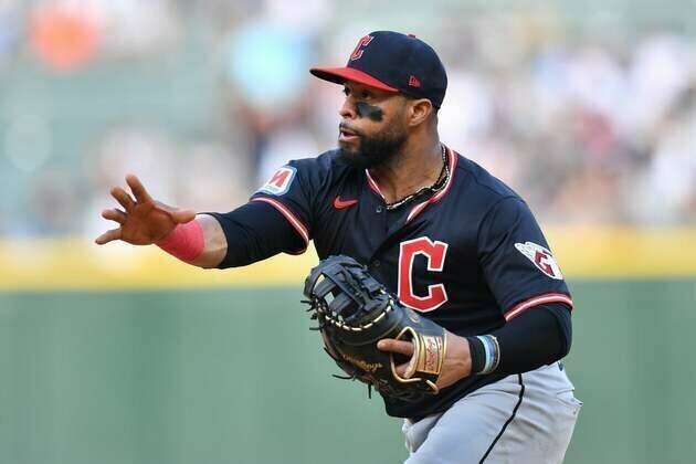Guardians release veteran 1B Carlos Santana
