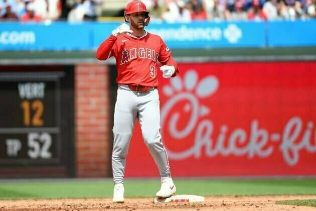 Taylor Ward, Angels finish series at Phillies with a bang