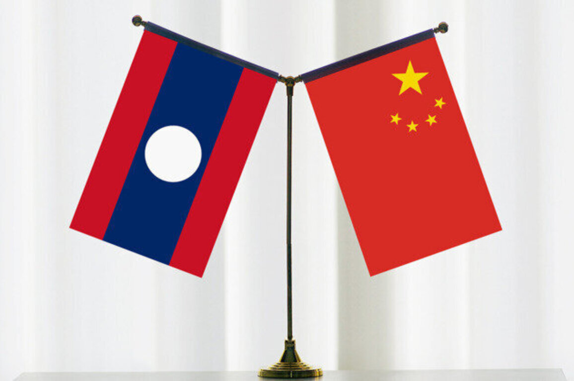 Xi congratulates Thongloun on re-election as president of Laos