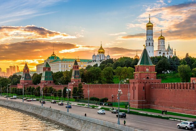 The SECRET behind the Moscow Kremlin&#039;s walls