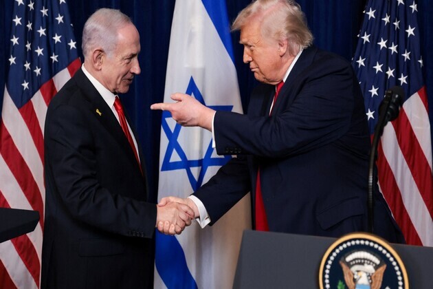 Netanyahu's "hair on fire"; Intense phone call between Trump and Israeli PM over new peace proposal