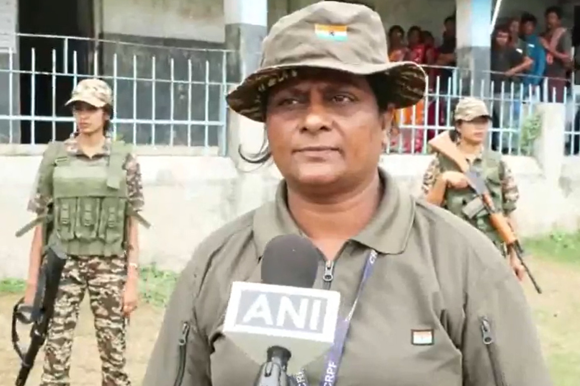 TMC-BJP workers reportedly clash in Hooghly, CRPF resumes peaceful polling after "minor incident"