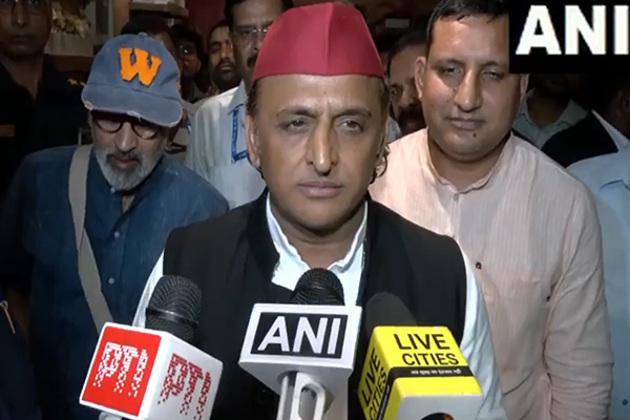 "Corrupt and ineffective": Akhilesh Yadav slams UP Govt over flood situation