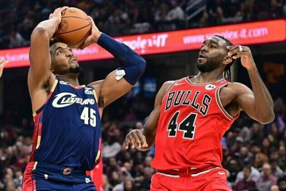 Donovan Mitchell's big second half propels Cavaliers past Bulls