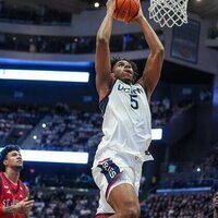 No. 6 UConn dismantles No. 15 St. John's in battle of Big East's best