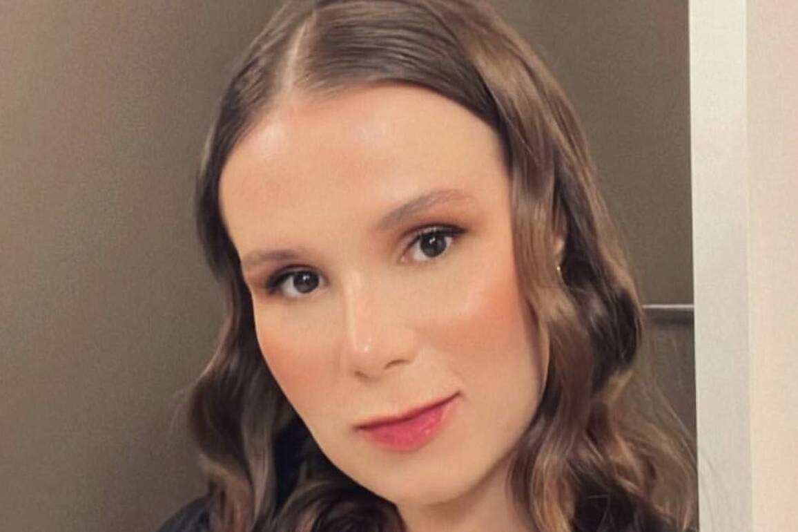 Plane passenger publicly berated by furious mom after refusing to swap seats with her toddler