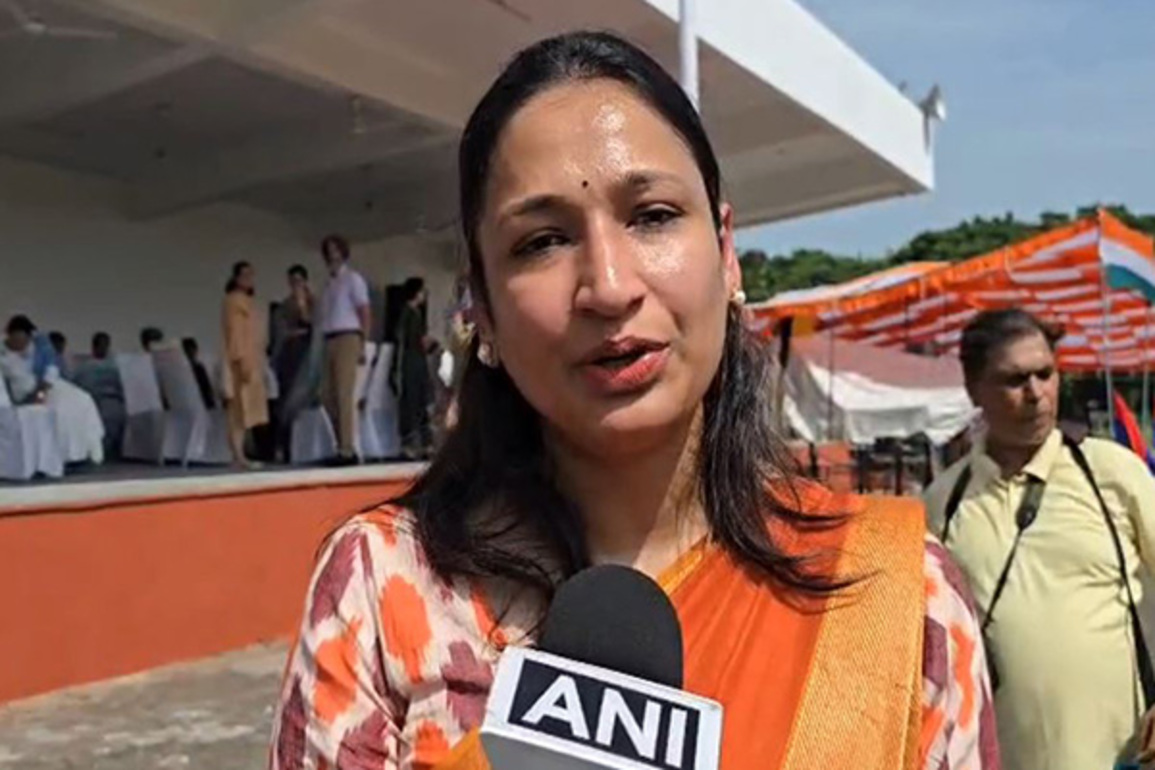 Mohali DC Komal Mittal reviews release of additional water from Sukhna Headworks into Sukhna Choe; says "situation under control"