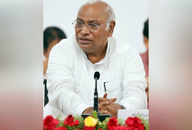 "We will always be indebted to our brave soldiers": Kharge condoles deaths of 9 army jawans in Ladakh accident