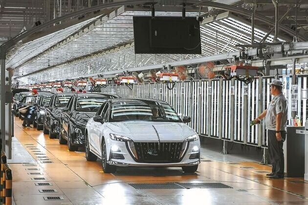 China's auto output, sales rise sharply in March