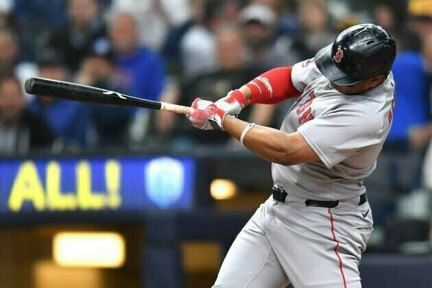 Facing Braves, Boston's Rafael Devers looks to end May with a bang