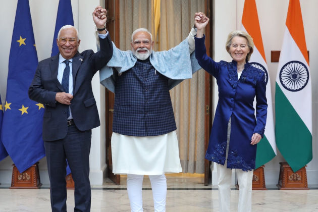 US trade partners look beyond, explore trade deals with each other