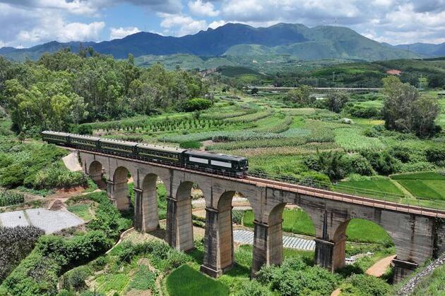 Xiconomics: From trade tracks to tech ties -- How robust economic partnerships bind China, Vietnam closer