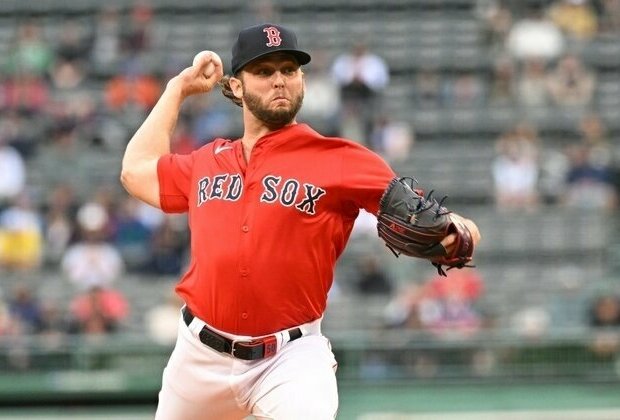 Red Sox RHP Kutter Crawford 'little behind' in recovery from injury