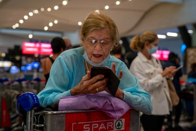 Tourists Rush to South Africa Airport After Travel Bans Issued