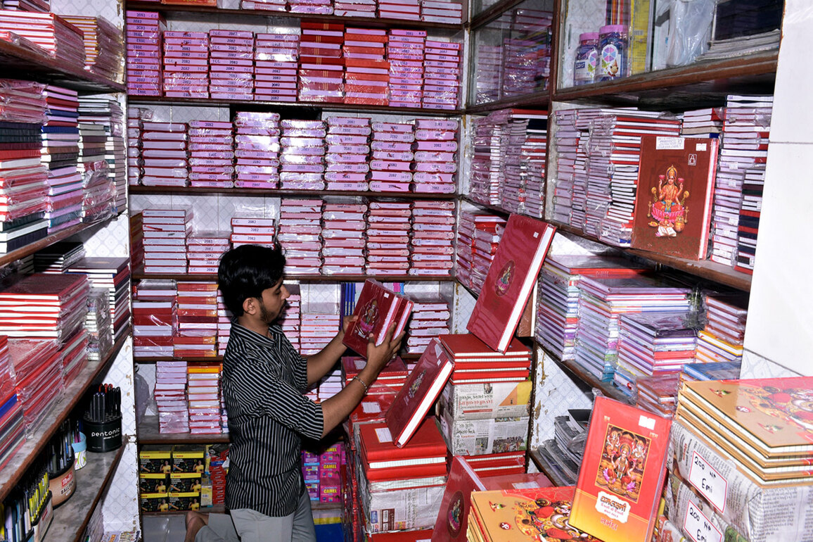 GST collections rise 4.6% to Rs 1.95 lakh crore in October