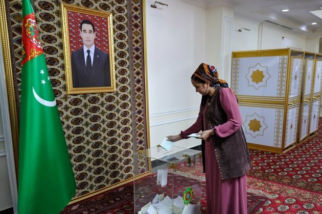 Turkmenistan Parliament Polls Close After Controlled Vote