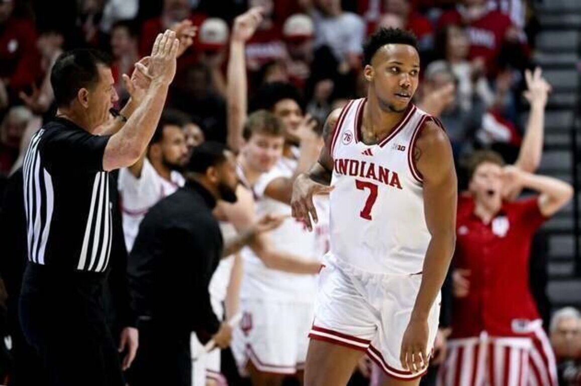 No. 8 Illinois hopes to get key players back against Indiana