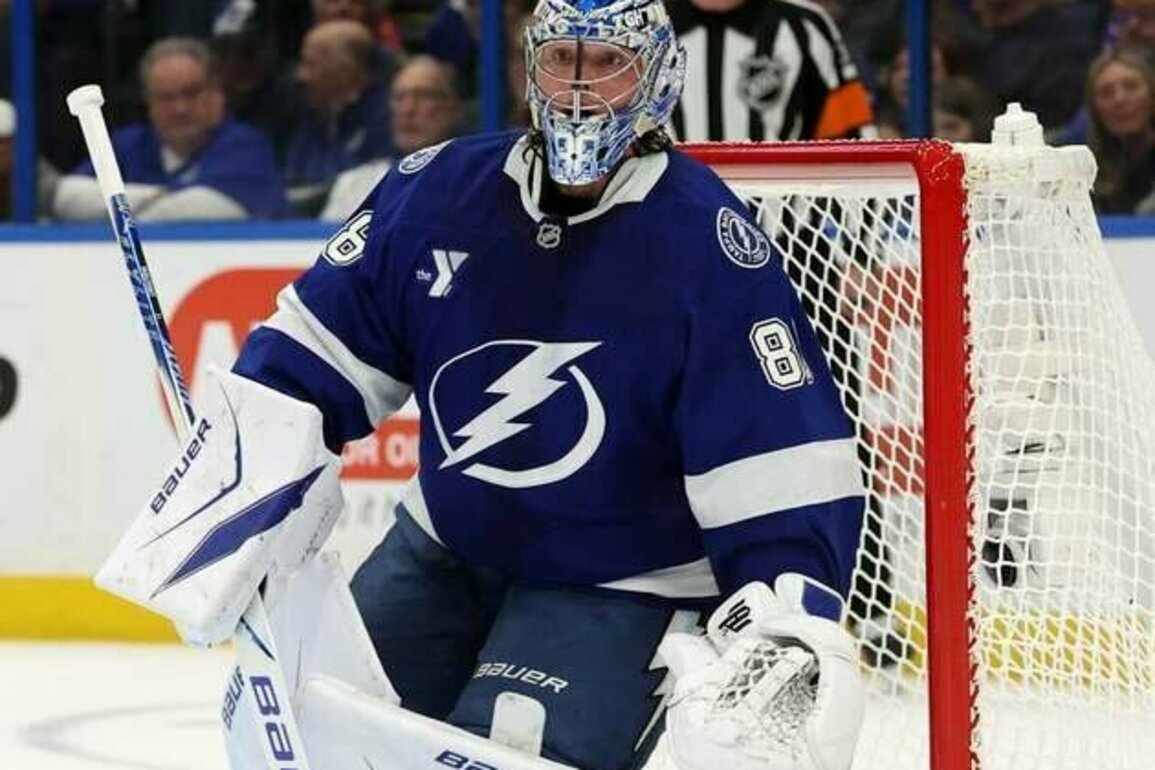 Lightning get back to winning at Panthers' expense