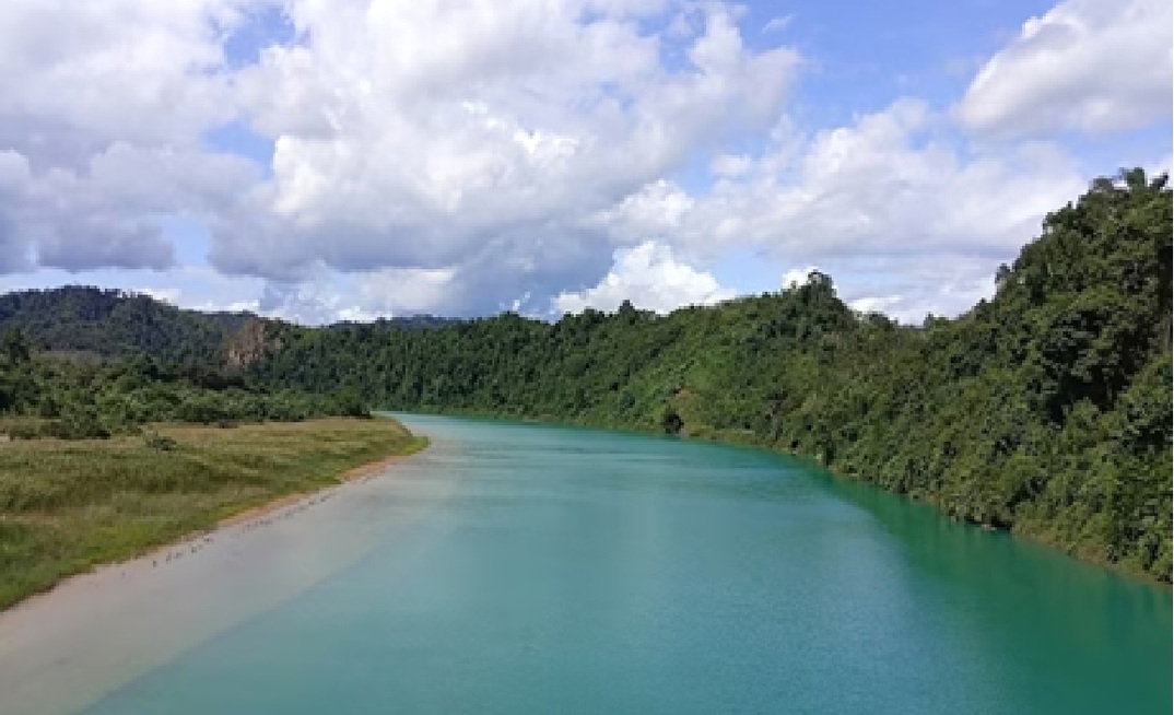 Rio fica azul na Malásia