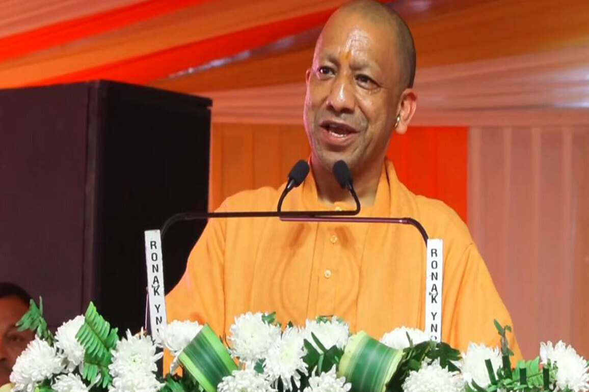 "Uttar Pradesh becoming breakthrough in India's economy...": UP CM Yogi Aadityanth at Sant Sammelan