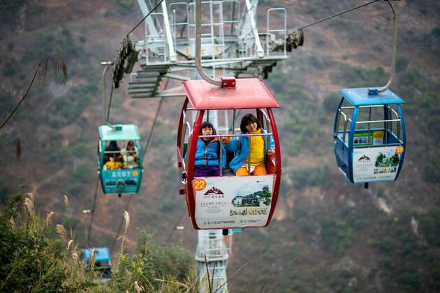 "Cloud school bus" brings safer, hopeful journeys to village children