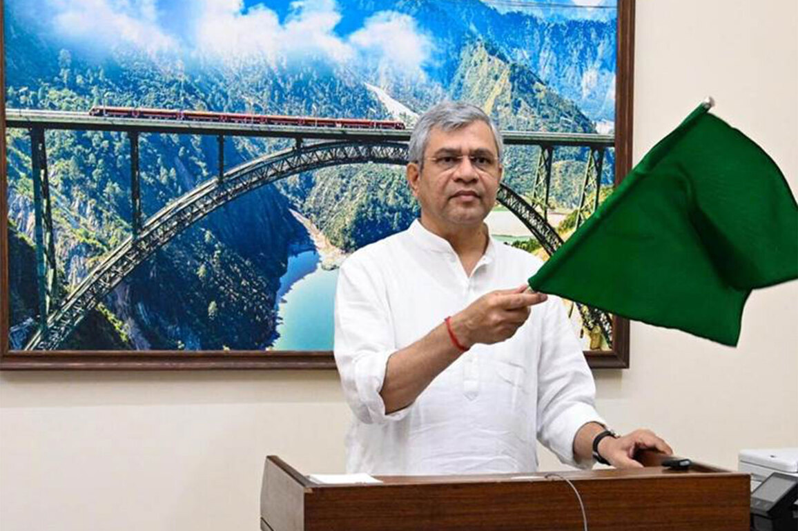 Railway Minister Ashwini Vaishnaw virtually flags off Bengaluru-Mumbai Express train