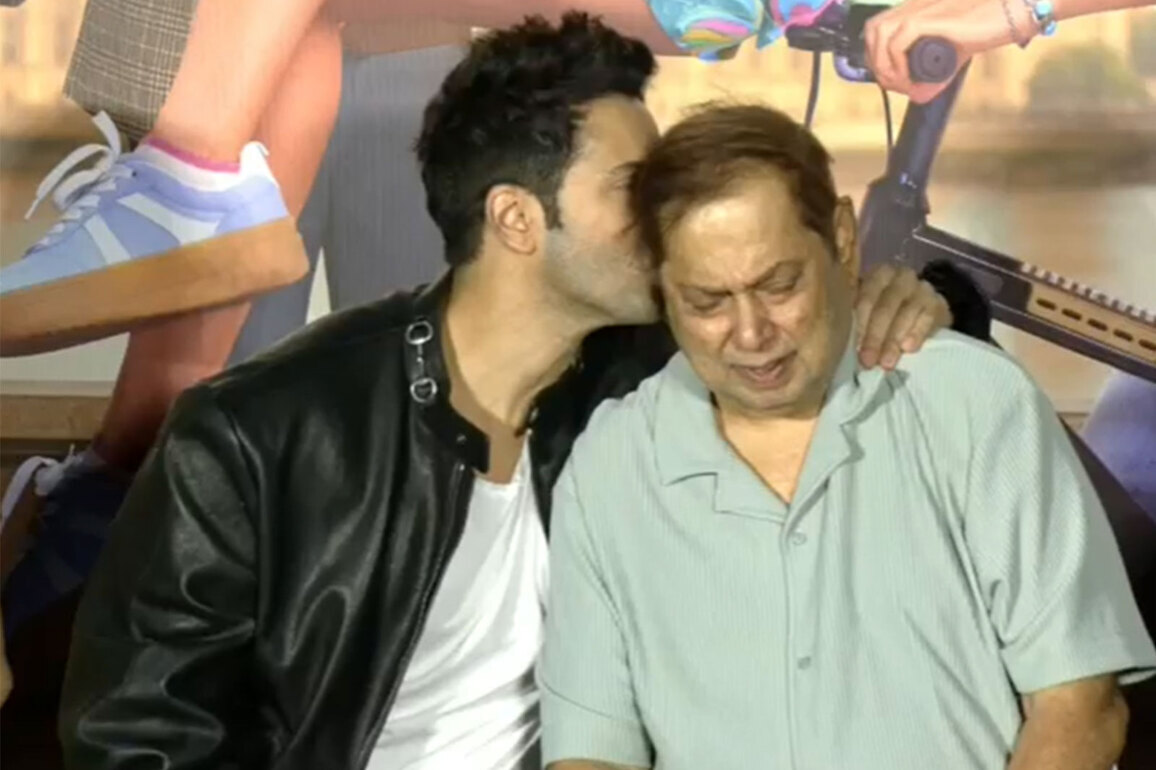 David Dhawan praises son Varun Dhawan, says "Everybody should have a son like him" at trailer launch