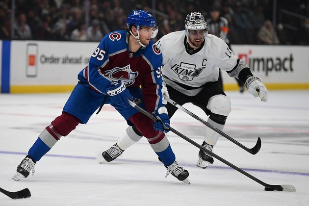 Avalanche run winning streak to 5 by dumping Kings
