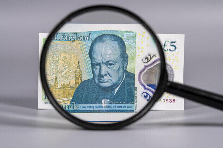 Churchill dropped from UK banknotes over elitist image  Telegraph
