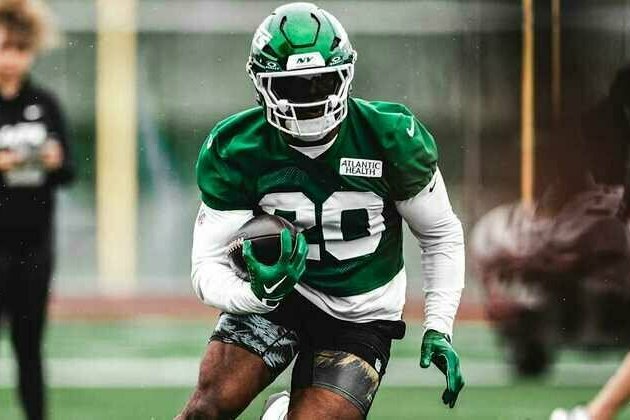 Jets RB Breece Hall: 'I Got to Prove I'm the Guy'