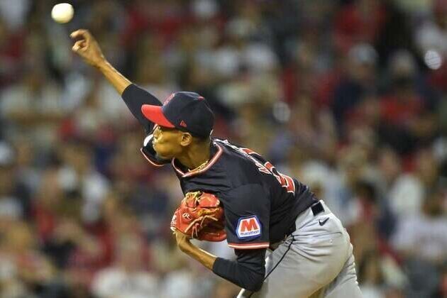 Padres land RHP Triston McKenzie on minor league deal