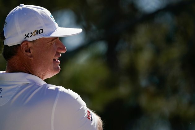 Ernie Els on top after first round of Champions season