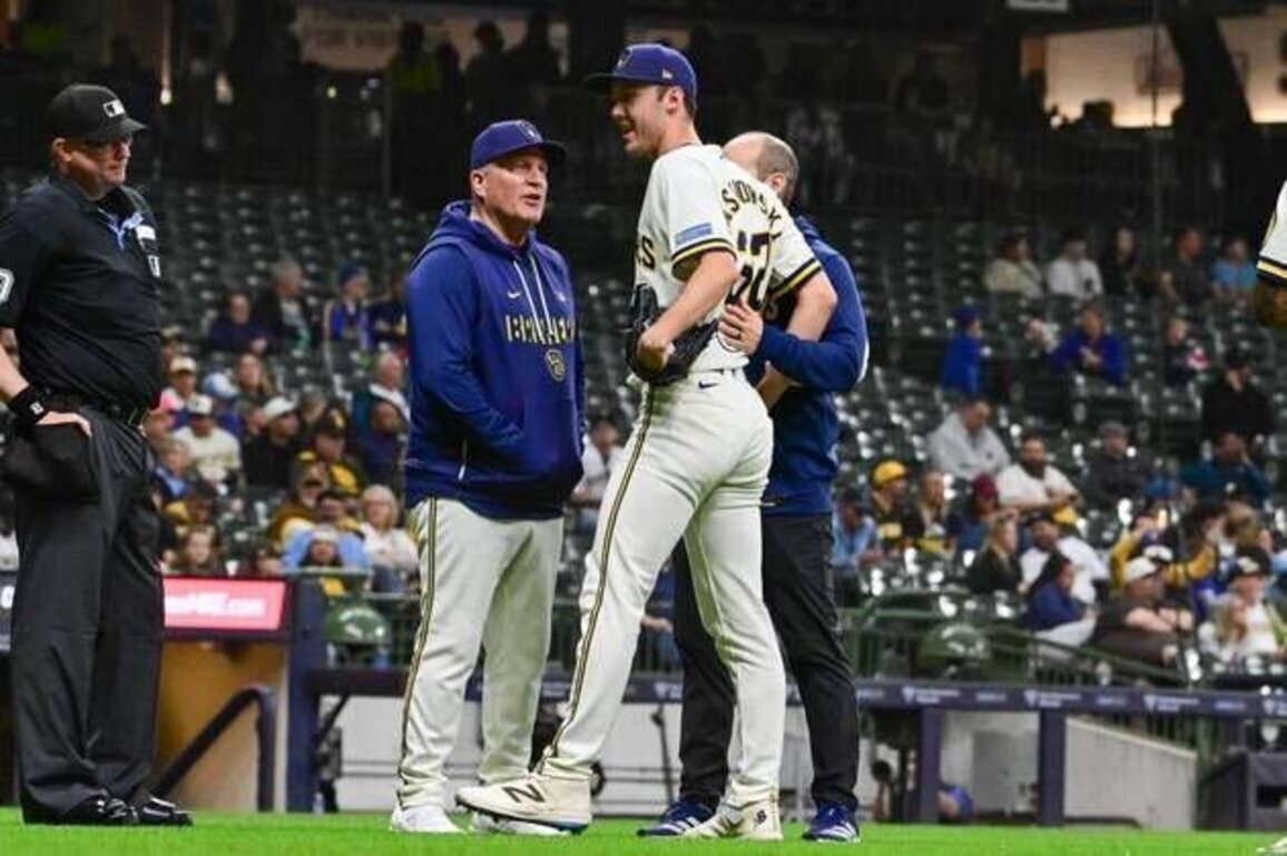 Brewers ace Jacob Misiorowski leaves game due to leg cramping