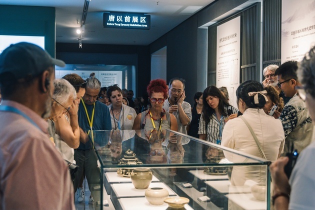 CHINA-JIANGXI-JINGDEZHEN-BRAZILIAN ARTIST (CN)