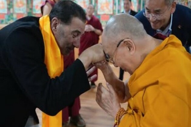 Sunny Deol expresses 'deep honour, 'gratitude' after meeting Dalai Lama