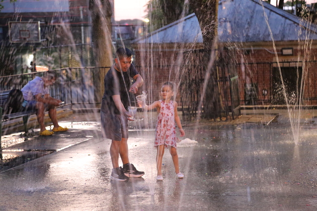 U.S.-NEW YORK-EMERGENCY-HEAT WAVE-SEVERE WEATHER