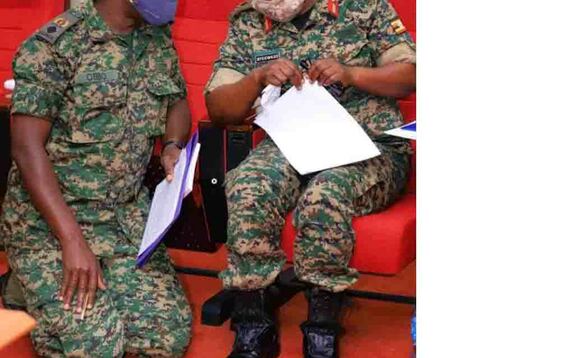 Obbo ng'afukamiridde Brig. Byekwanso. Obbo ng'afukamiridde Brig. Byekwanso.