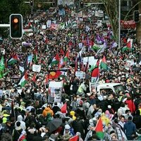 How do scientists estimate crowd sizes at public events - and why are they often disputed?