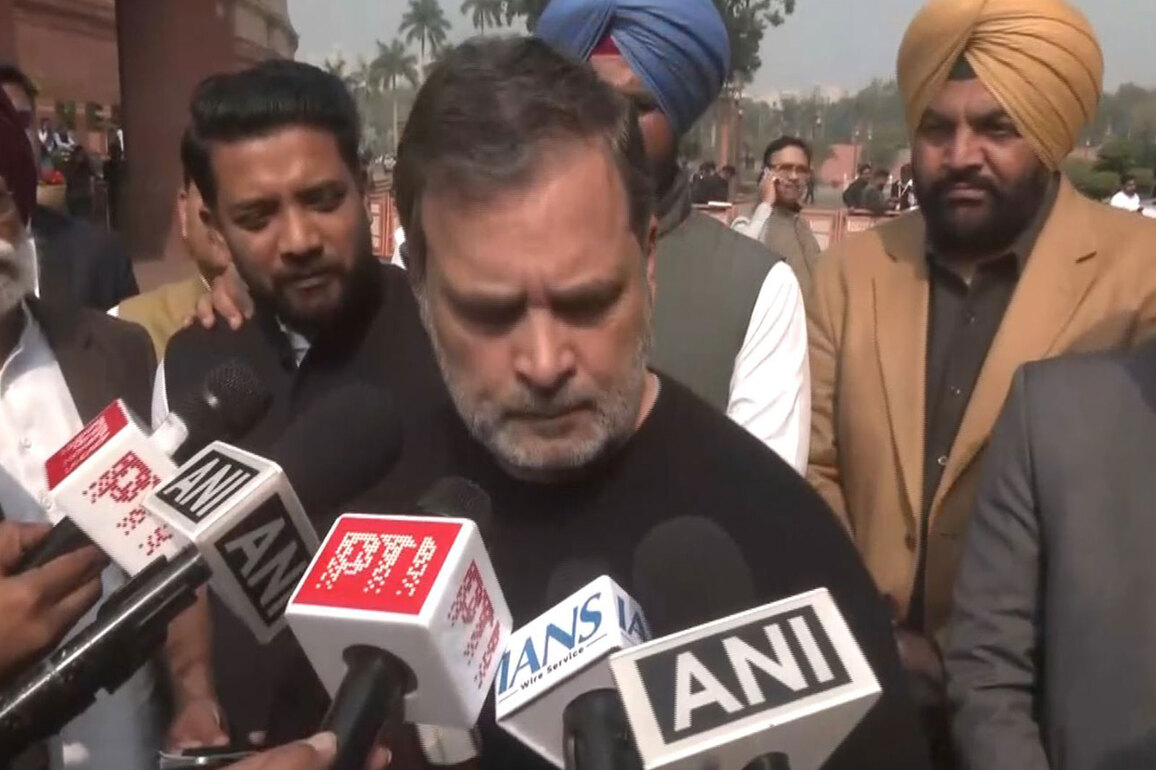 "Don't think PM will have guts to come in Lok Sabha": Rahul Gandhi claims Gen Naravane's book exposes truth on Ladakh standoff